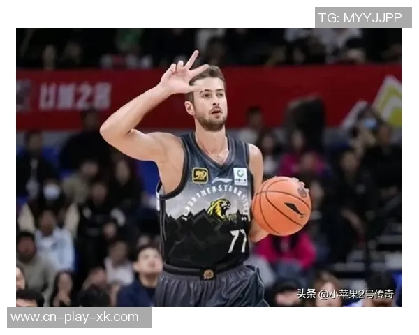 青岛记者点评杨瀚森表现需提升体能挑战仍在后方等待 青岛记者点评杨瀚森表现需提升体能挑战仍在后方等待