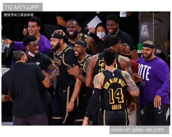 詹姆斯助力八村频频攻筐展现默契配合引发球迷热议 詹姆斯助力八村频频攻筐展现默契配合引发球迷热议