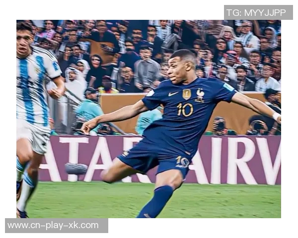 姆巴佩分享生活与比赛精彩瞬间展现轻松愉快的心情与状态