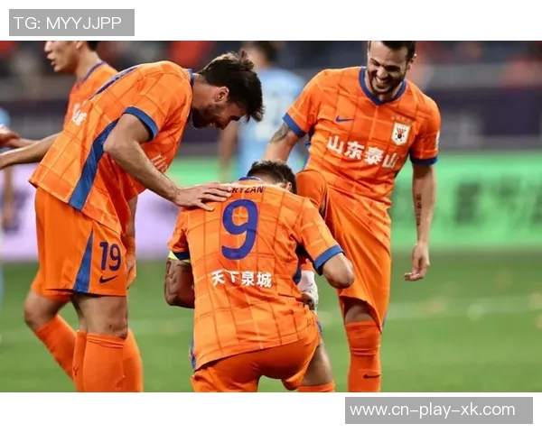 克雷桑分享进球庆祝照坚持不懈是成功的必经之路